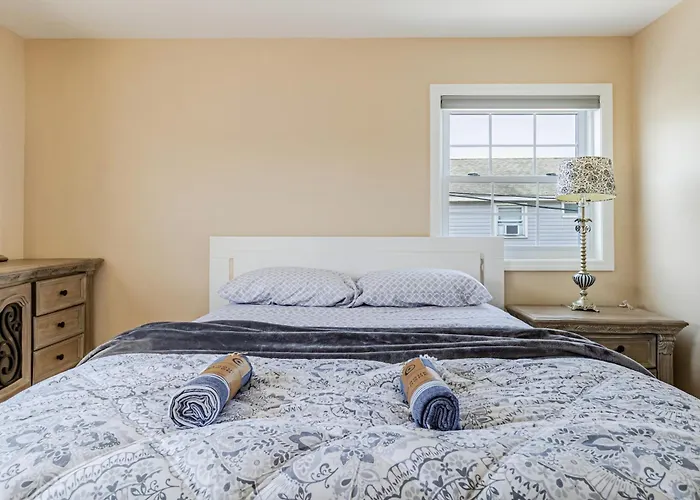 Spacious 3Br Condo Near Ventnor Beach